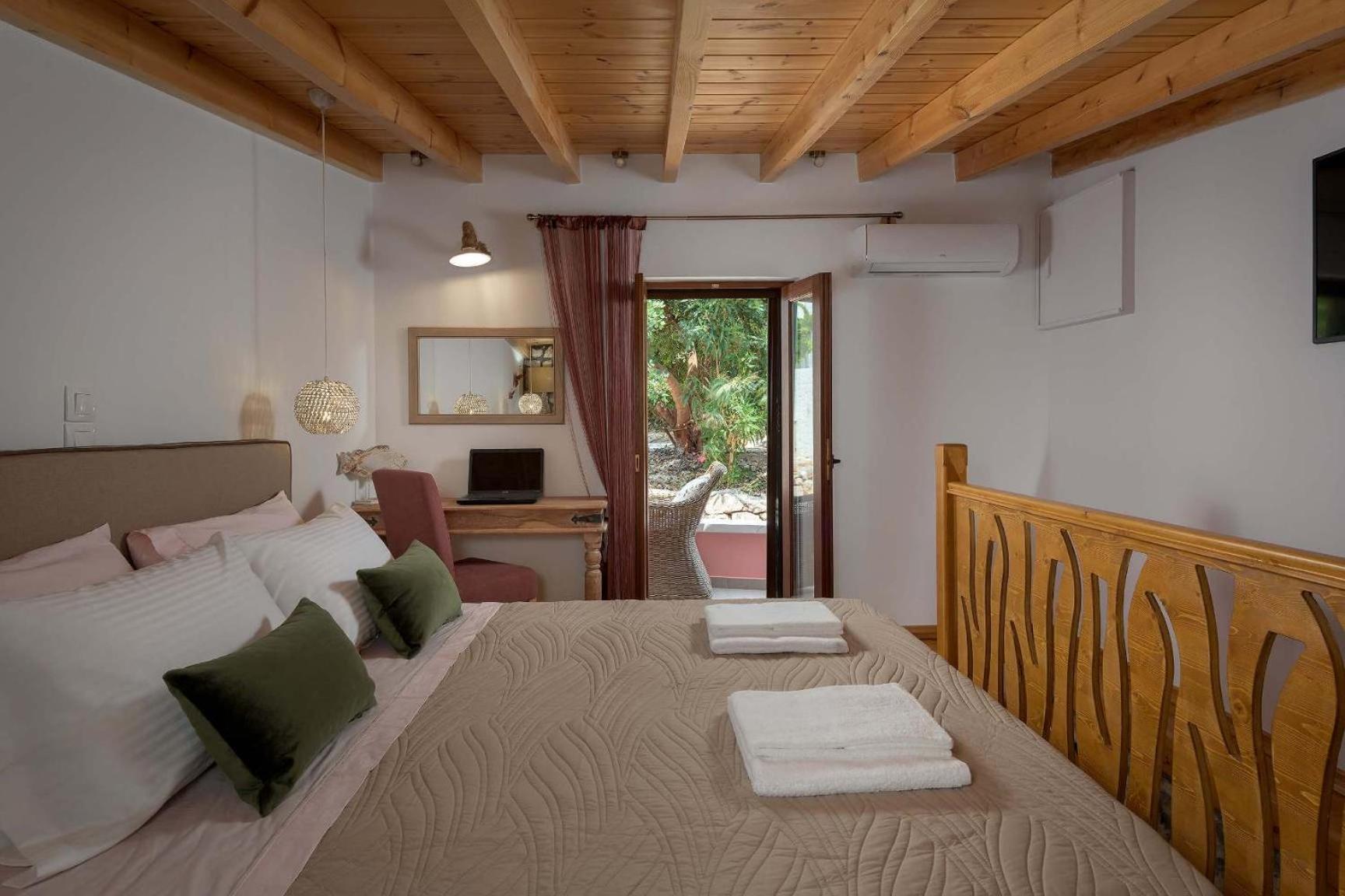 Captain'S Memories Stylish Harbour Apartments Χάλκη Εξωτερικό φωτογραφία