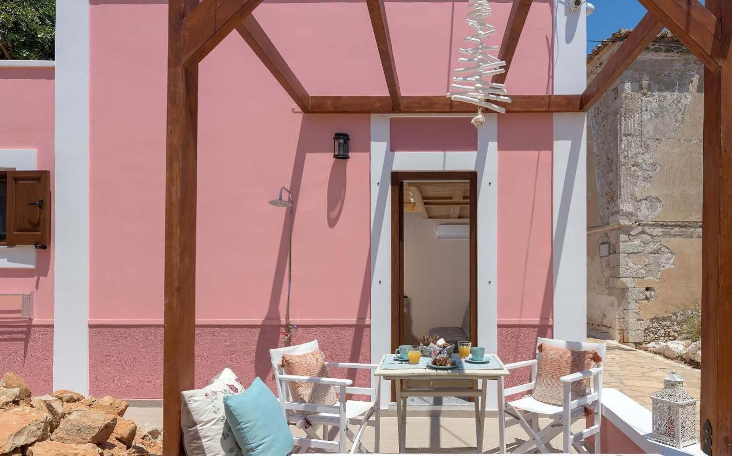 Captain'S Memories Stylish Harbour Apartments Χάλκη Εξωτερικό φωτογραφία